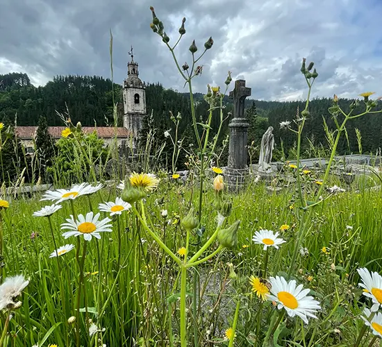 Arte funerario realizado por Marmolería Basauri